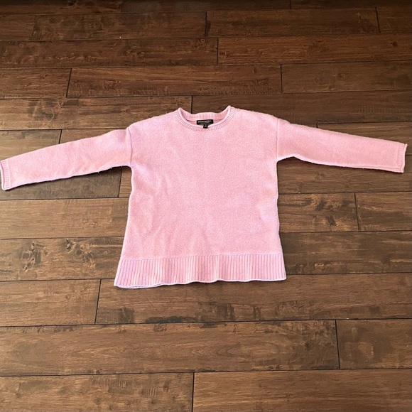 Banana Republic Sweaters - BANANA REPUBLIC Women’s Shrunken Cashmere Sweater